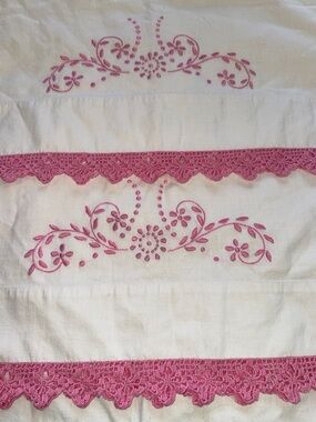 Vintage Pink Embroidered Pillowcase Set with Lace Trim